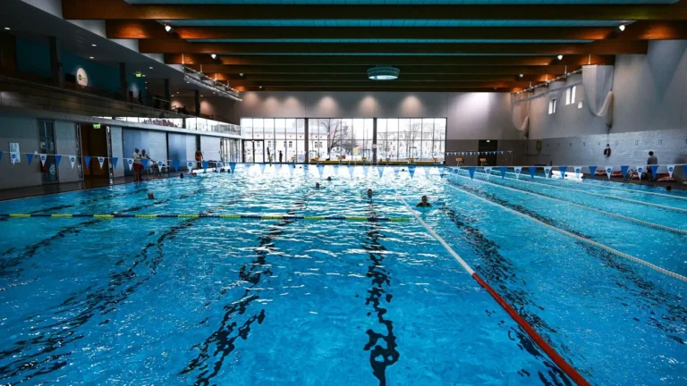 Sprung ins Nass: Eintritt in Potsdams Schwimmbäder wird teurer