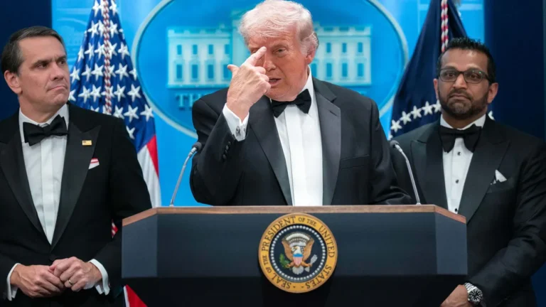 Vorfall in Washington: Was das Netz abseits der Schüsse beim Gala-Dinner bewegt