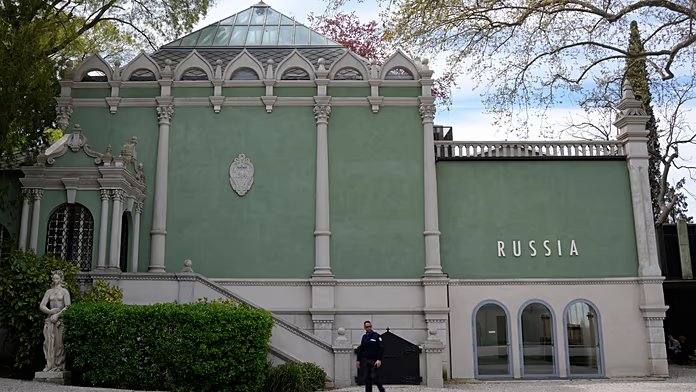 Streit um Russland und Israel: Jury der Biennale von Venedig tritt geschlossen zurück