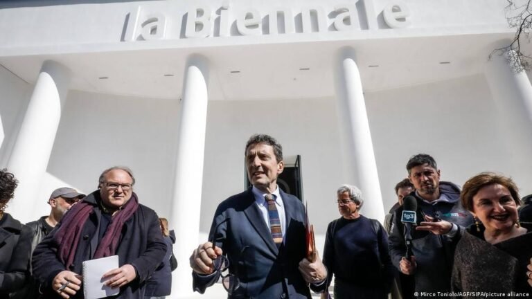 Biennale 2026 in Venedig: Kontroversen und Highlights