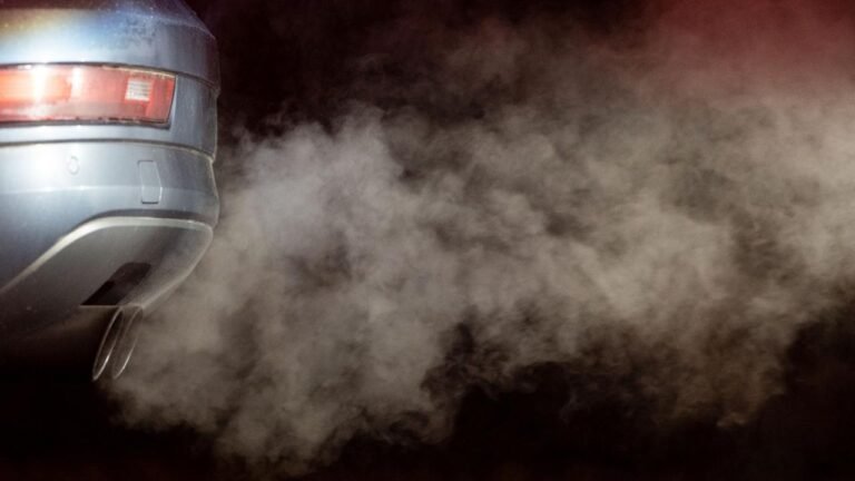 Klage zum Abgasskandal: Millionen Dieselmotoren vor dem Aus?