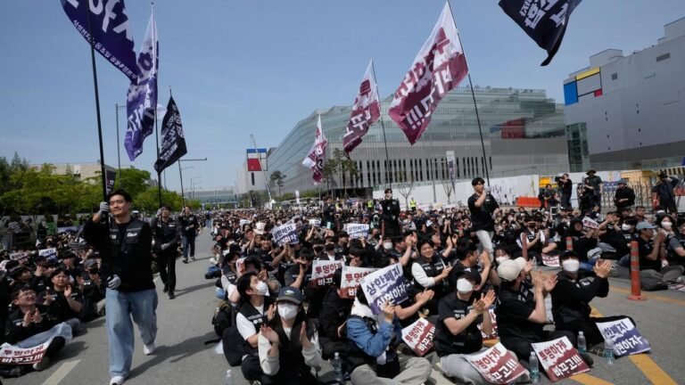 Tausende Samsung-Beschäftigte demonstrieren