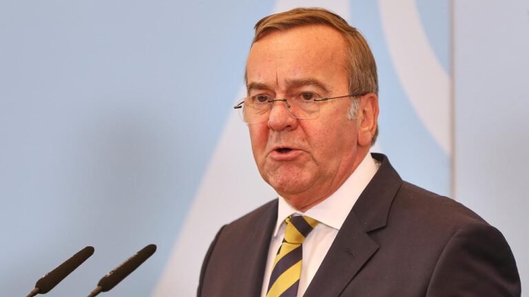 Wehrpflicht und Reisen: Pistorius zeigt sich selbstkritisch