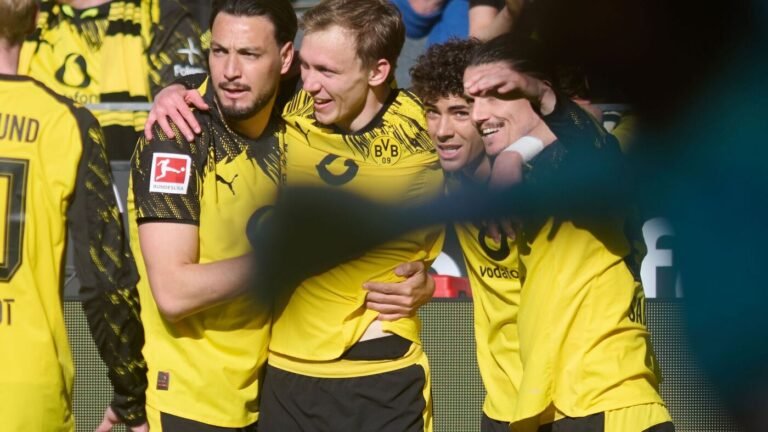 Fußball-Bundesliga: BVB jubelt im Jubiläumsspiel: Champions League fix