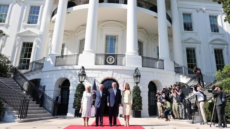Staatsbesuch: Charles III. und Camilla im Weißen Haus begrüßt