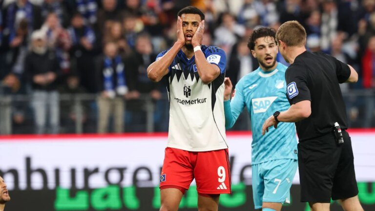 Abstiegskampf in der Bundesliga: Noch spielen alle für den HSV – Sport