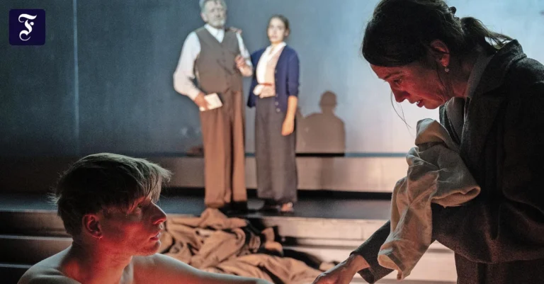 Fesselnd: „Leben und Schicksal“ am Theater Bochum