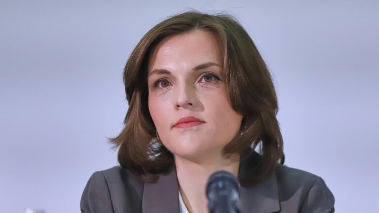 Arbeitsmarkt – Zugewanderte Fachkräfte meiden Ost-Flächenländer – Ostbeauftragte: Braucht Kultur der Offenheit