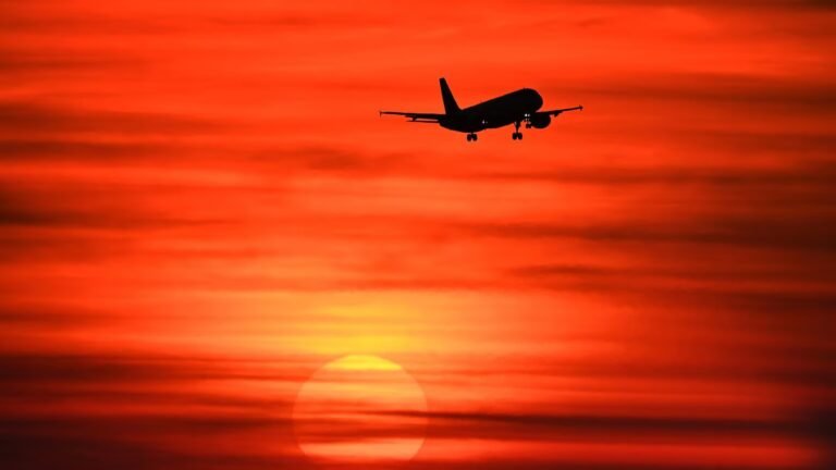 Flug storniert: Diese Entschädigung bekommen Passagiere aktuell bei Kerosinmangel