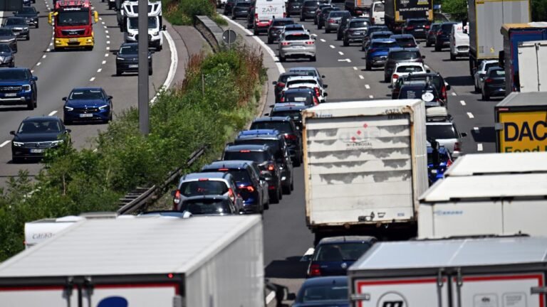 Experte zu Straßenverkehr: "Wir haben uns kaputtgespart"