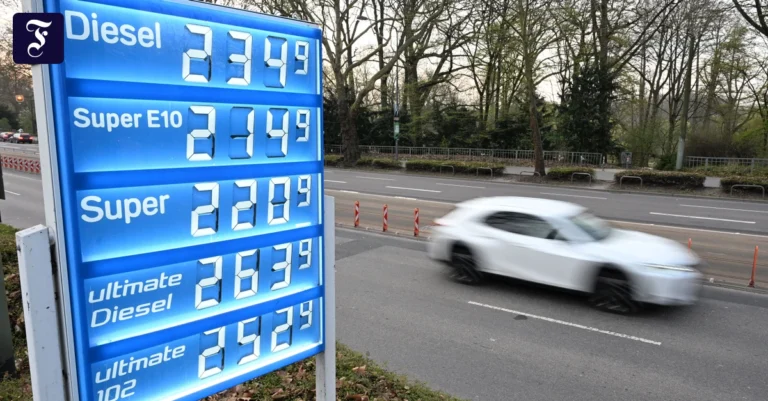 Ein Betriebswirt erklärt, warum der Benzinpreis schneller steigt als fällt