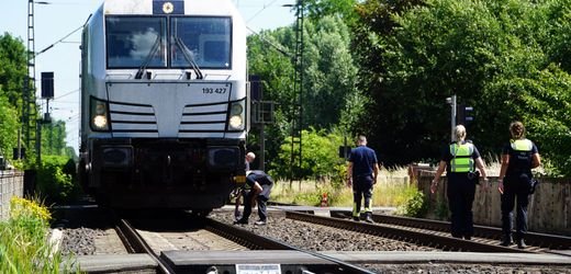 Viersen in Nordrhein-Westfalen: Dritter tödlicher Unfall an Bahnübergang in in einem Jahr