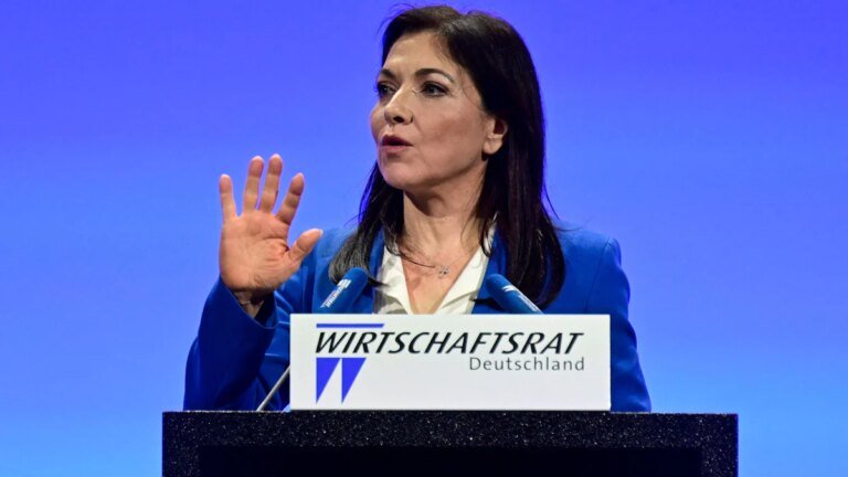 Liveblog zur Bundesregierung: Reiche nennt Details zu neuem Heizgesetz – Politik