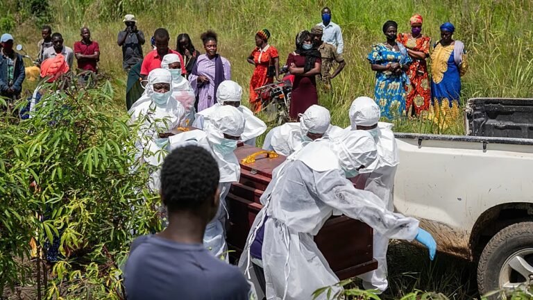 DR Kongo: Drei Rotkreuz-Helfer sterben nach mutmaßlicher Ebola-Infektion, Ausbruch breitet sich aus