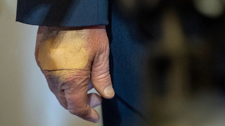 USA News: Nach Gesundheitscheck bescheinigt Trump sich selbst: „alles perfekt“ – Politik