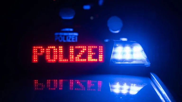 Straße gesperrt: Jugendliche verletzt Mann: Polizei-Großeinsatz in Bad Ems