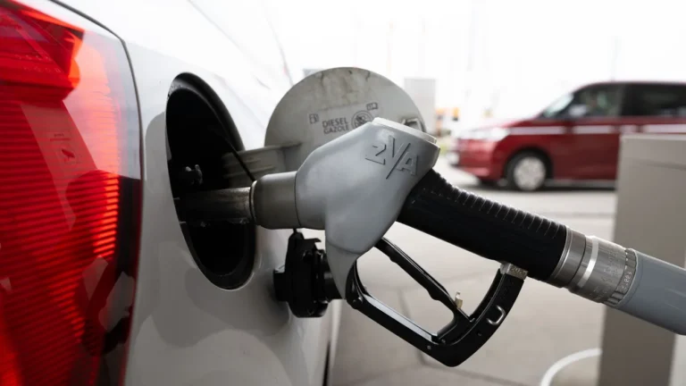Spritpreise: ADAC: Tankrabatt kommt nicht voll bei Autofahrern an
