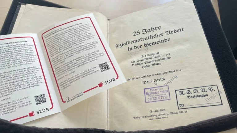 Nach mehr als 90 Jahren: NS-Raubgut an Chemnitzer IG Metall übergeben