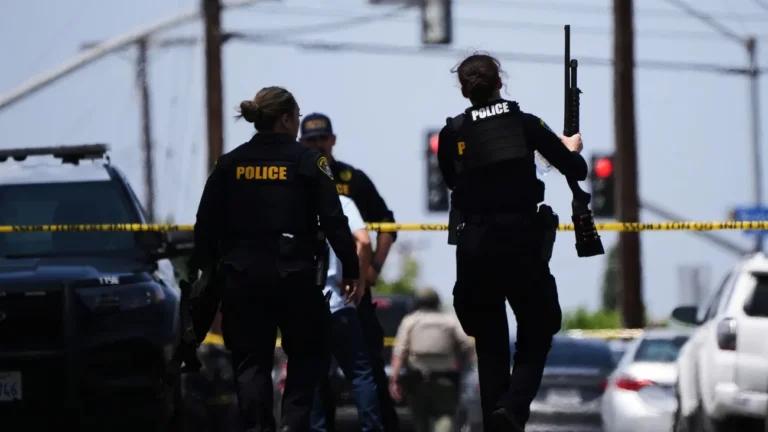 Zwei Tatverdächtige tot: «Sinnlos»: Mehrere Tote bei Angriff auf Moschee in San Diego