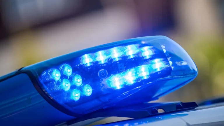 Unfälle: 38-Jähriger bei Unfall mit Moped schwer verletzt