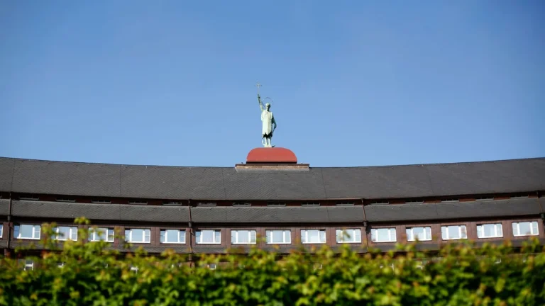 Aus Klinik mitgenommen: Säugling krank aus Klinik geholt – Ermittlungen gegen Mutter