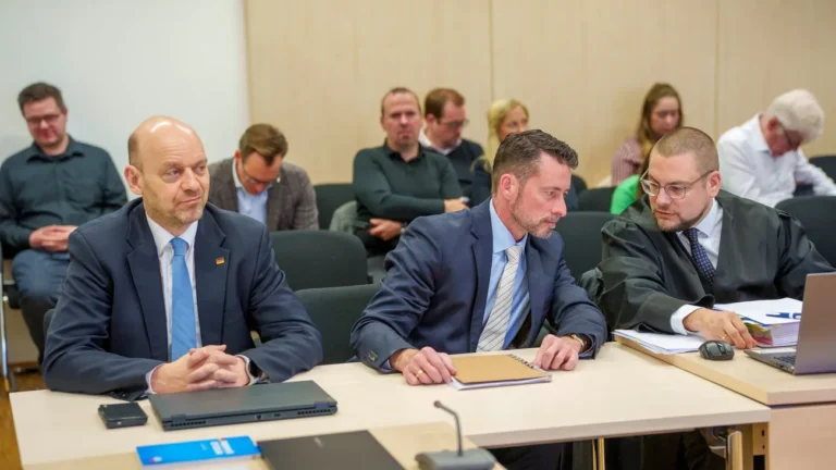 Verfassungsschutz: Streit um AfD-Einstufung: Gericht weist Beweisanträge zurück
