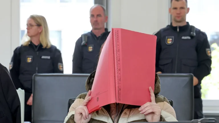 Fünfter Verhandlungstag: Mordprozess: Verteidigung nimmt Fabians Vater in Schutz