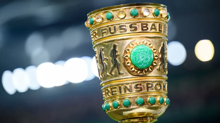 Tag der Amateure: HEBC feiert ersten Hamburger Pokalsieg: DFB-Pokal wartet