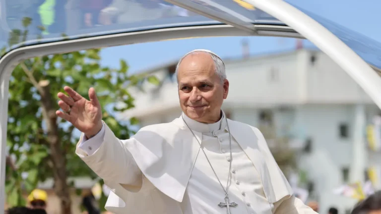 »Magnifica Humanitas«: Papst Leo XIV. warnt in erster Enzyklika vor Risiken durch KI