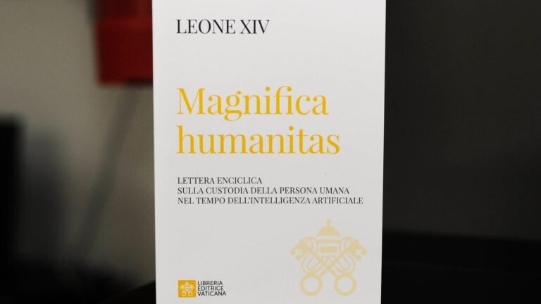 Das steht in dem ersten Lehrschreiben von Papst Leo