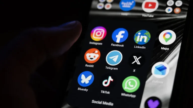 Social Media: Meta führt Bezahlangebote für Facebook, Instagram und WhatsApp ein