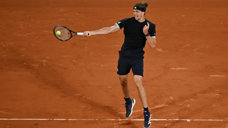 French Open im Tennis: Plötzlich Topfavorit: Nachtarbeiter Zverev ohne Titelansage