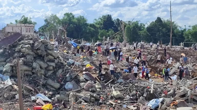 Schwerer Vorfall: Viele Tote nach Explosion von Munitionslager in Myanmar