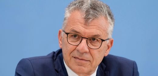 Werner Gatzer: Aufsichtsrat der DB wechselt wohl zum Flughafen BER