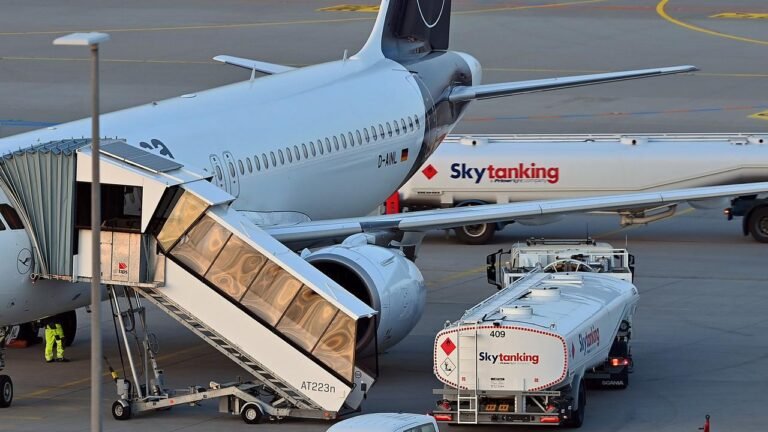 Flughafenverband warnt vor Streichungen im Sommer