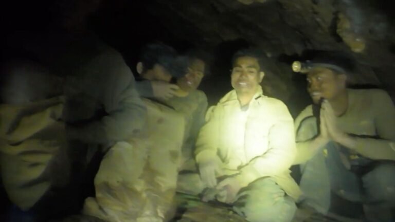 Hochriskante Rettungsaktion: Experte: Kaum noch Hoffnung für zwei Vermisste in Laos-Höhle