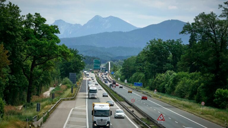 Demo am Brenner am 30. Mai: Welche Folgen hat der Rückstau für Bayern? Ein Besuch – Bayern