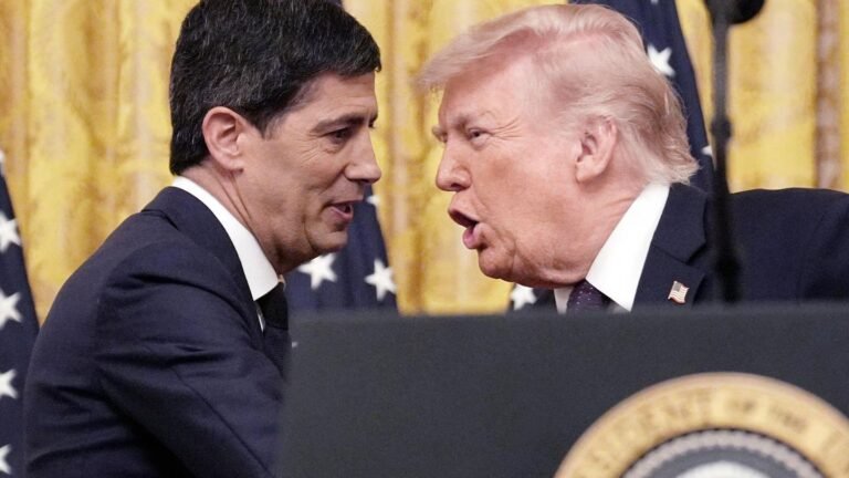Zinsen: Welche Geldpolitik wird Trumps neuer Fed-Chef Warsh betreiben?