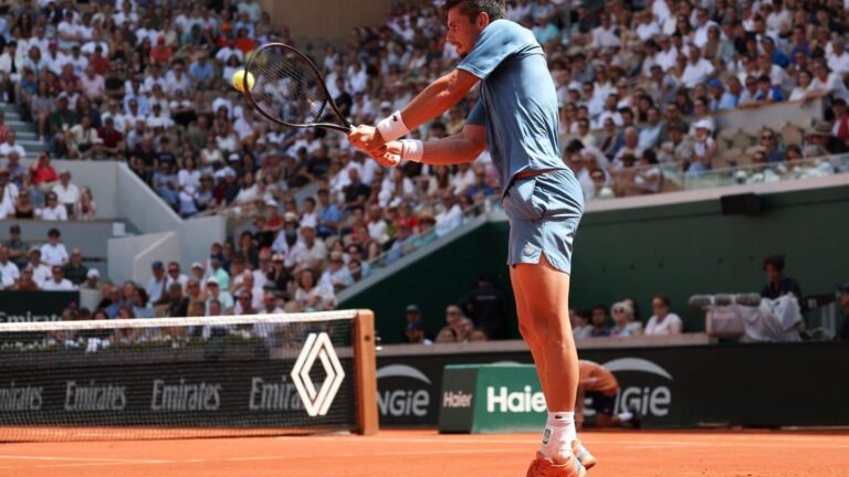 „Werde auf den Platz scheißen“: Tennis-Star kämpft mit heikler Situation