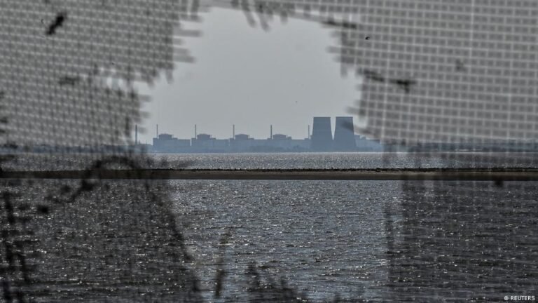 Ukraine-Krieg: Drohneneinschlag in AKW – IAEA besorgt