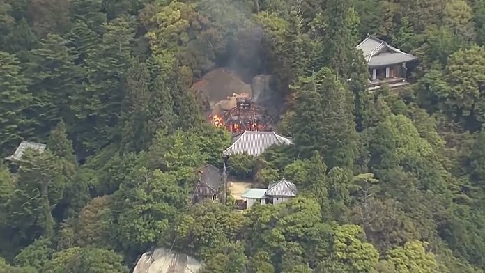 Japan: Buddhistenhalle mit tausendjähriger 'ewiger Flamme' brennt nieder