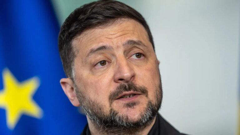 Ukraine News: Selenskij kündigt Reform der Armee an – Politik