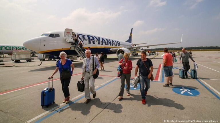 Wie der Iran-Krieg Reisende und die Luftfahrt belastet