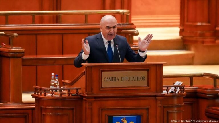 Rumänien: Regierung gestürzt, Brandmauer gefallen