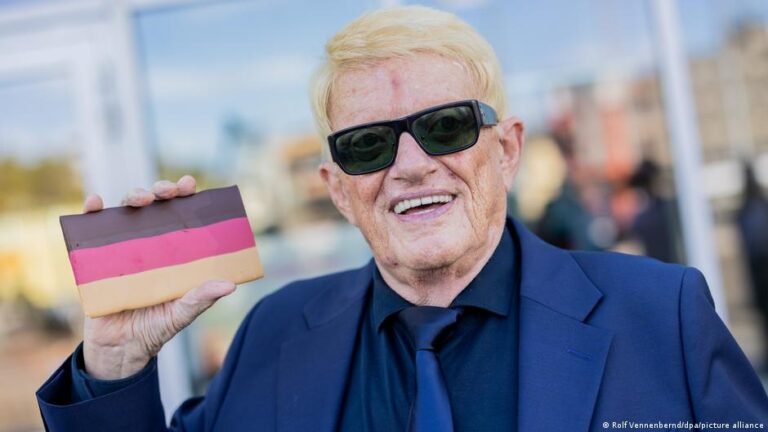Deutscher Schlagerstar Heino wehrt sich gegen die AfD