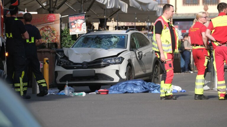 Leipzig: Auto fährt in Menschengruppe – zwei Tote und zwei Schwerverletzte – Panorama