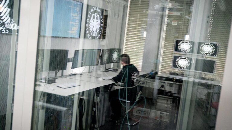 Gesetzentwurf zur Cybersicherheit: Wer schlägt die Hacker am besten zurück? – Politik