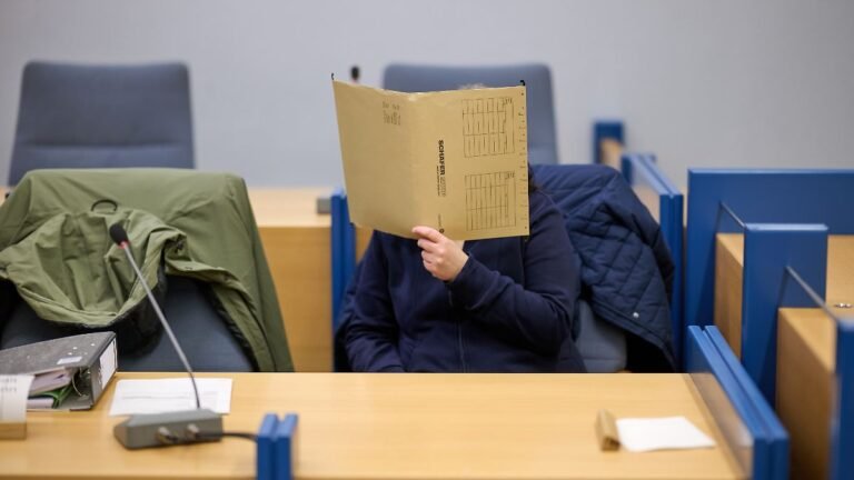 Fall in Attendorf: Tochter sieben Jahre eingesperrt – Mutter muss lange in Haft