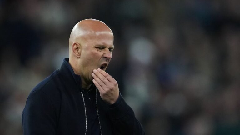 Sofortiges Aus beschlossen: FC Liverpool trennt sich von Trainer Arne Slot