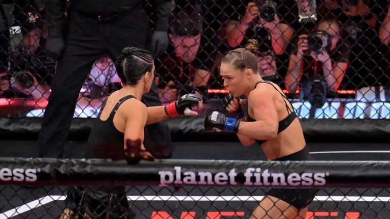 Viel Show, kaum MMA-Action: Comeback der Käfig-Rentnerinnen dauert nur 17 Sekunden